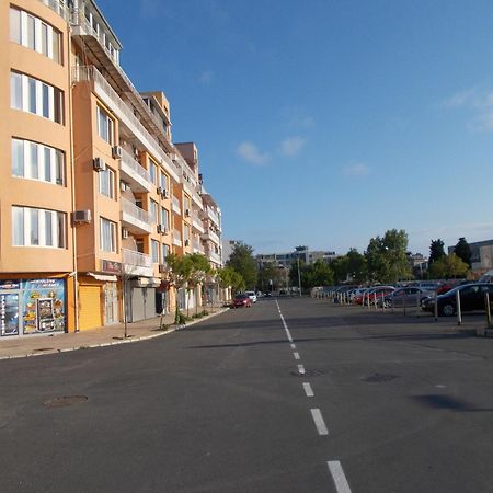 Apartamenti Zhelezovi Pomorie Eksteriør billede