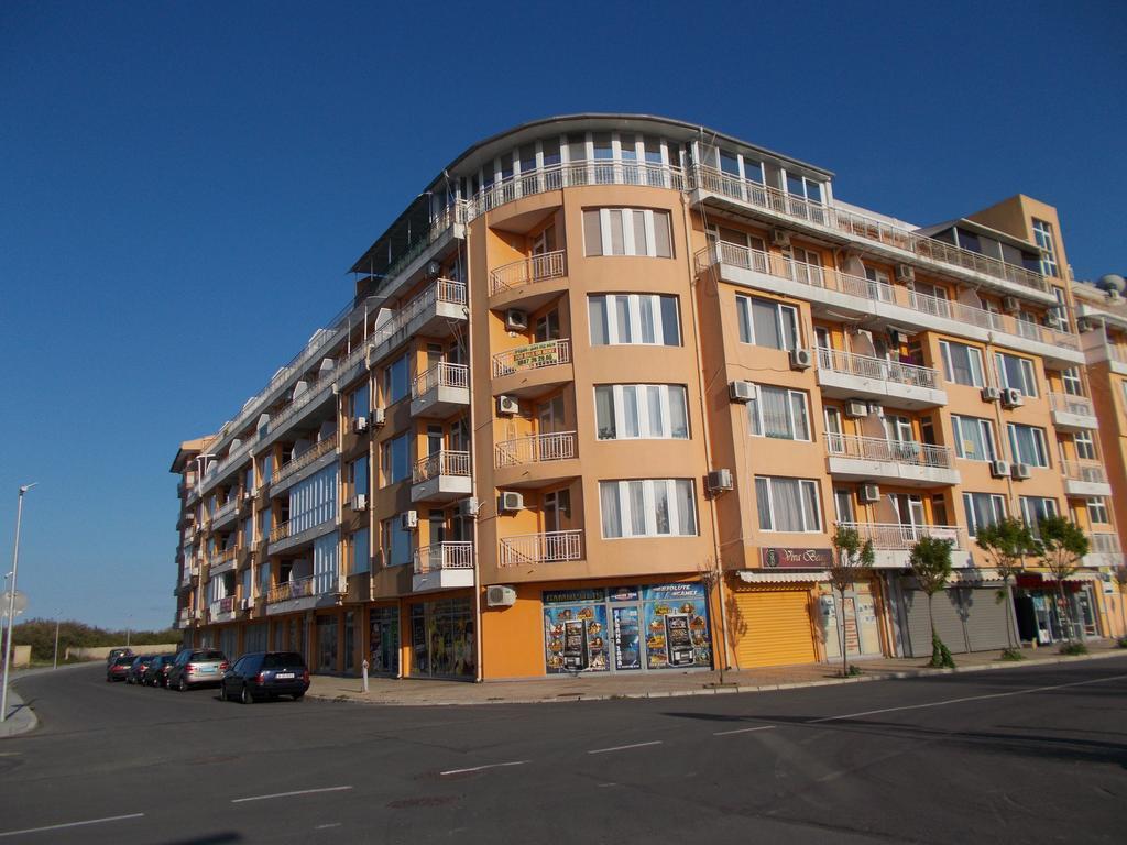 Apartamenti Zhelezovi Pomorie Eksteriør billede