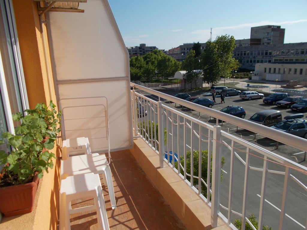 Apartamenti Zhelezovi Pomorie Eksteriør billede