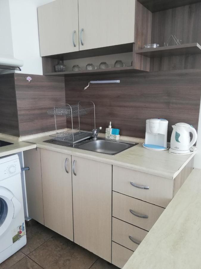 Apartamenti Zhelezovi Pomorie Eksteriør billede