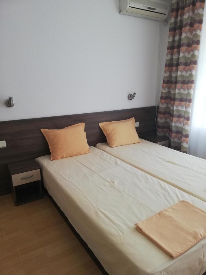 Apartamenti Zhelezovi Pomorie Eksteriør billede