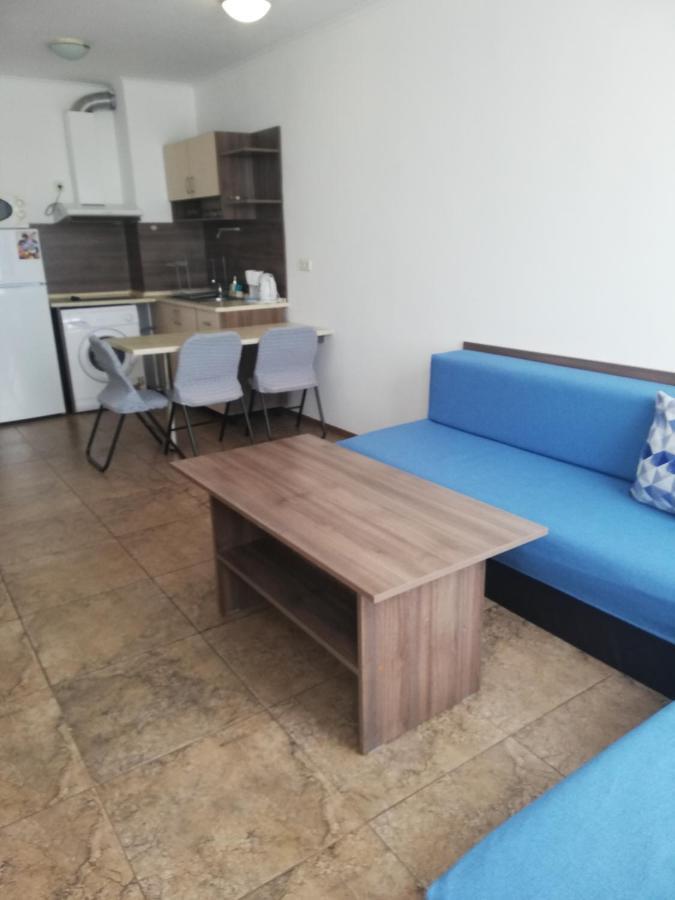 Apartamenti Zhelezovi Pomorie Eksteriør billede