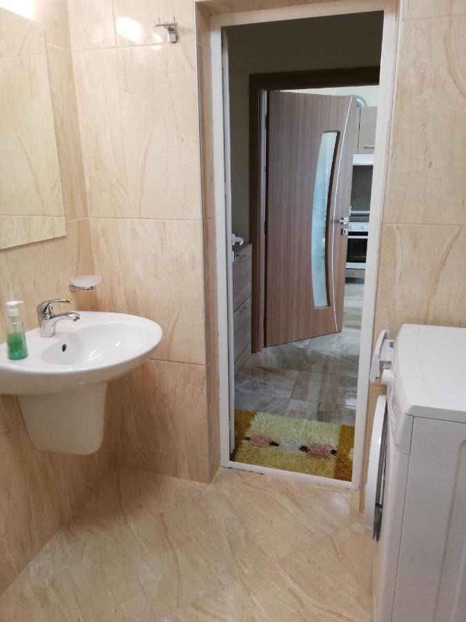 Apartamenti Zhelezovi Pomorie Eksteriør billede