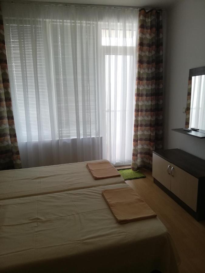 Apartamenti Zhelezovi Pomorie Eksteriør billede
